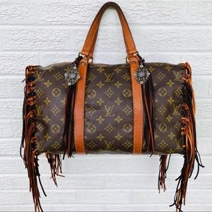 ♦️SOLD ♦️Custom Louis Vuitton Sac Souple 35
